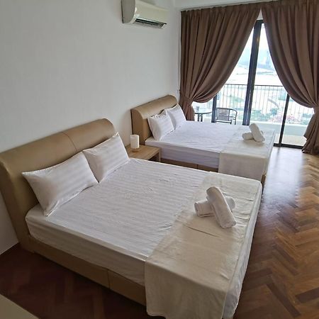 Landmark Stunning High Floor Coast View Studio #Netflix #Fast Wifi Tanjung Tokong Exterior foto