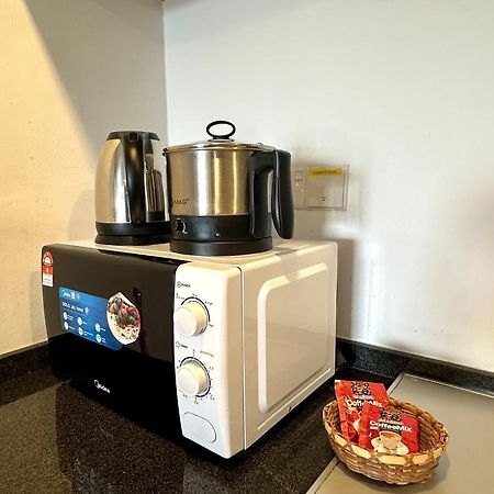 Landmark Stunning High Floor Coast View Studio #Netflix #Fast Wifi Tanjung Tokong Exterior foto
