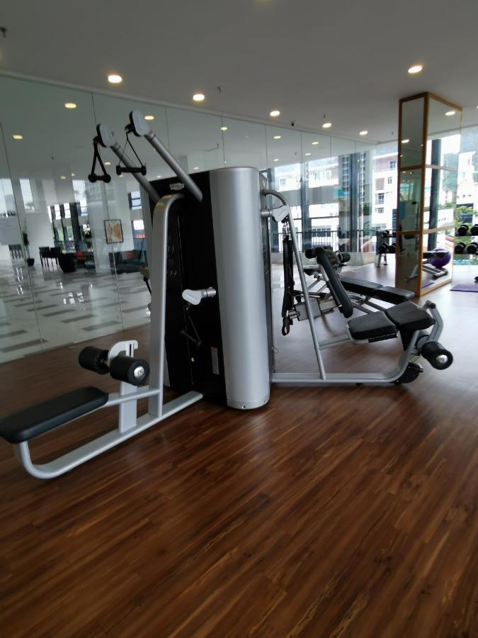 Landmark Stunning High Floor Coast View Studio #Netflix #Fast Wifi Tanjung Tokong Exterior foto