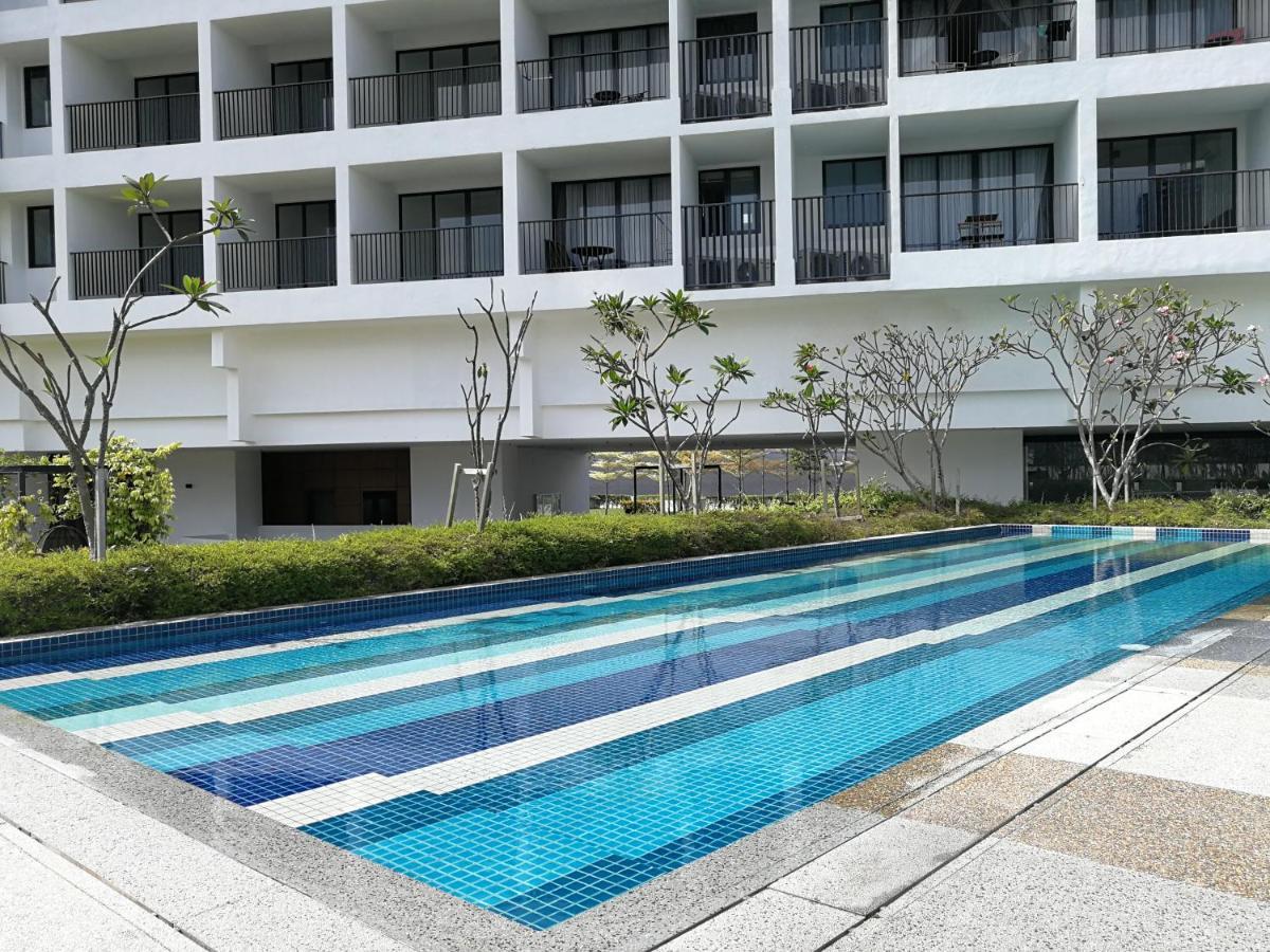 Landmark Stunning High Floor Coast View Studio #Netflix #Fast Wifi Tanjung Tokong Exterior foto