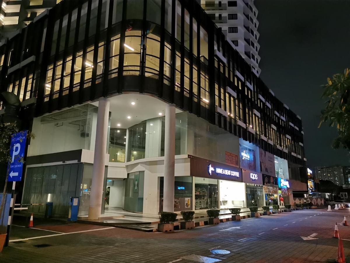 Landmark Stunning High Floor Coast View Studio #Netflix #Fast Wifi Tanjung Tokong Exterior foto