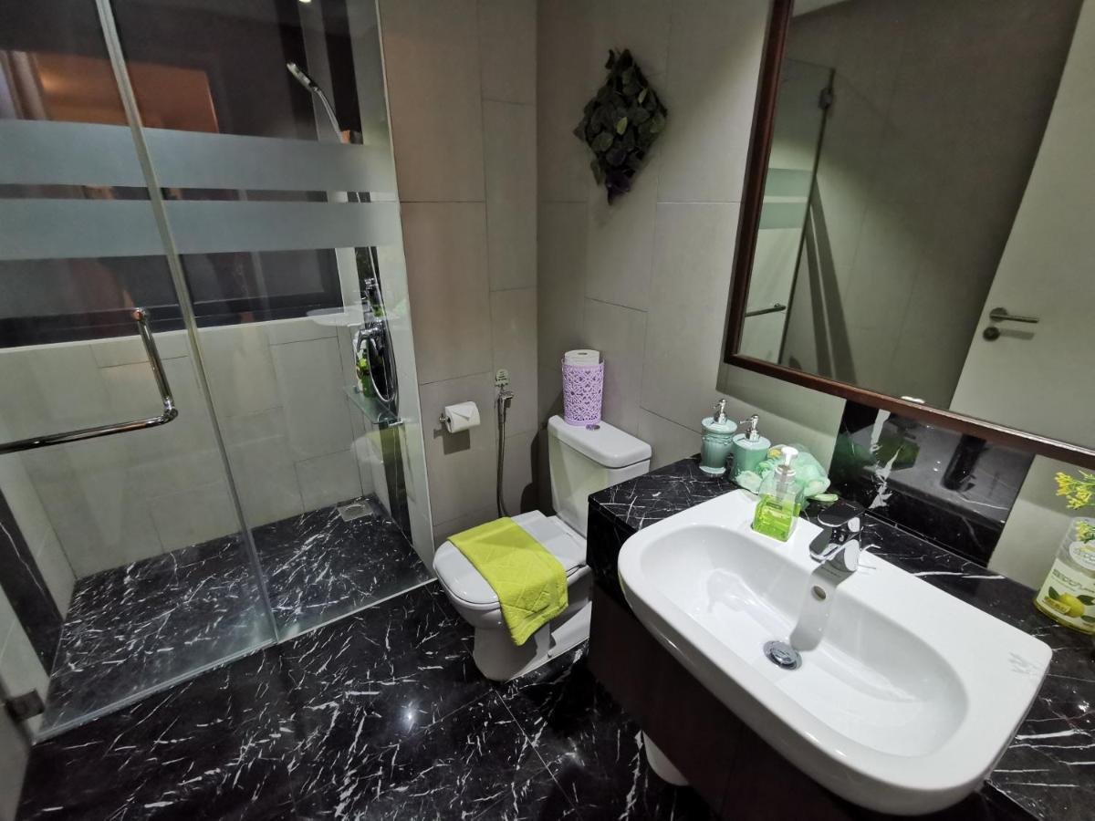 Landmark Stunning High Floor Coast View Studio #Netflix #Fast Wifi Tanjung Tokong Exterior foto