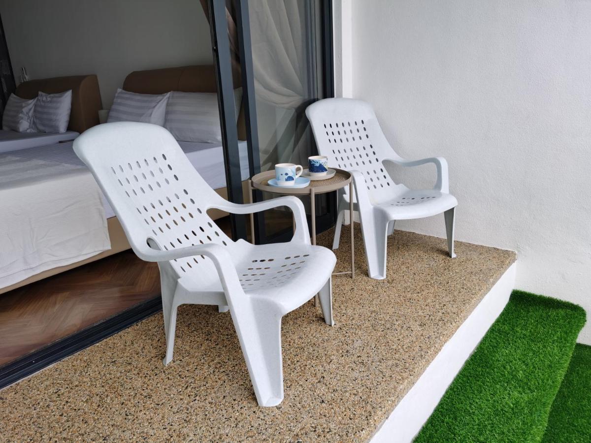 Landmark Stunning High Floor Coast View Studio #Netflix #Fast Wifi Tanjung Tokong Exterior foto